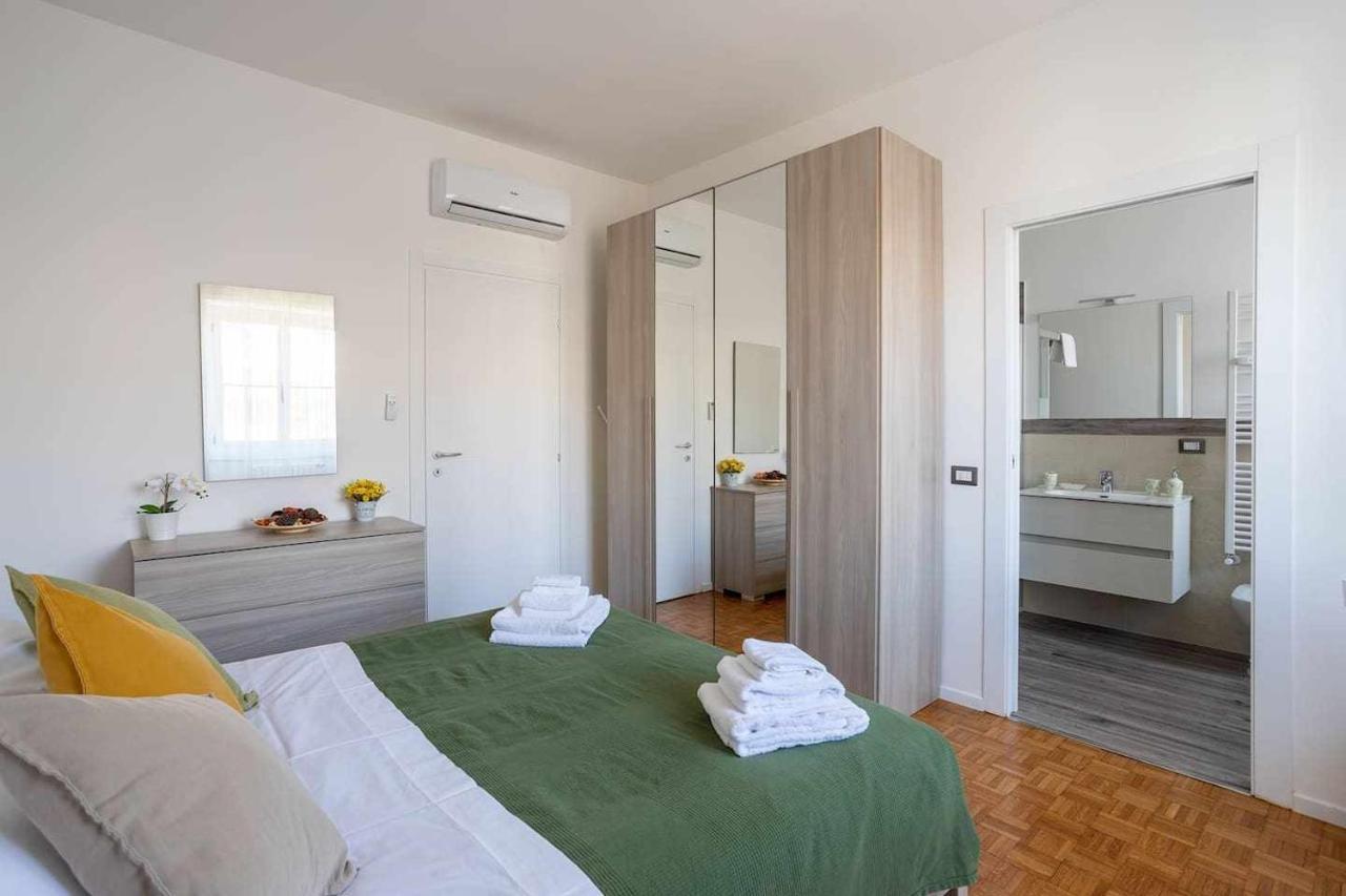 Milano City Apartments - Parking And Comfort - Spacious Apt Up To 8 Pax Exterior photo